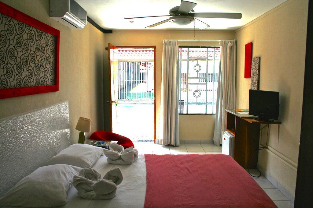 Tuanis Aparthotel ฆาโก ภายนอก รูปภาพ